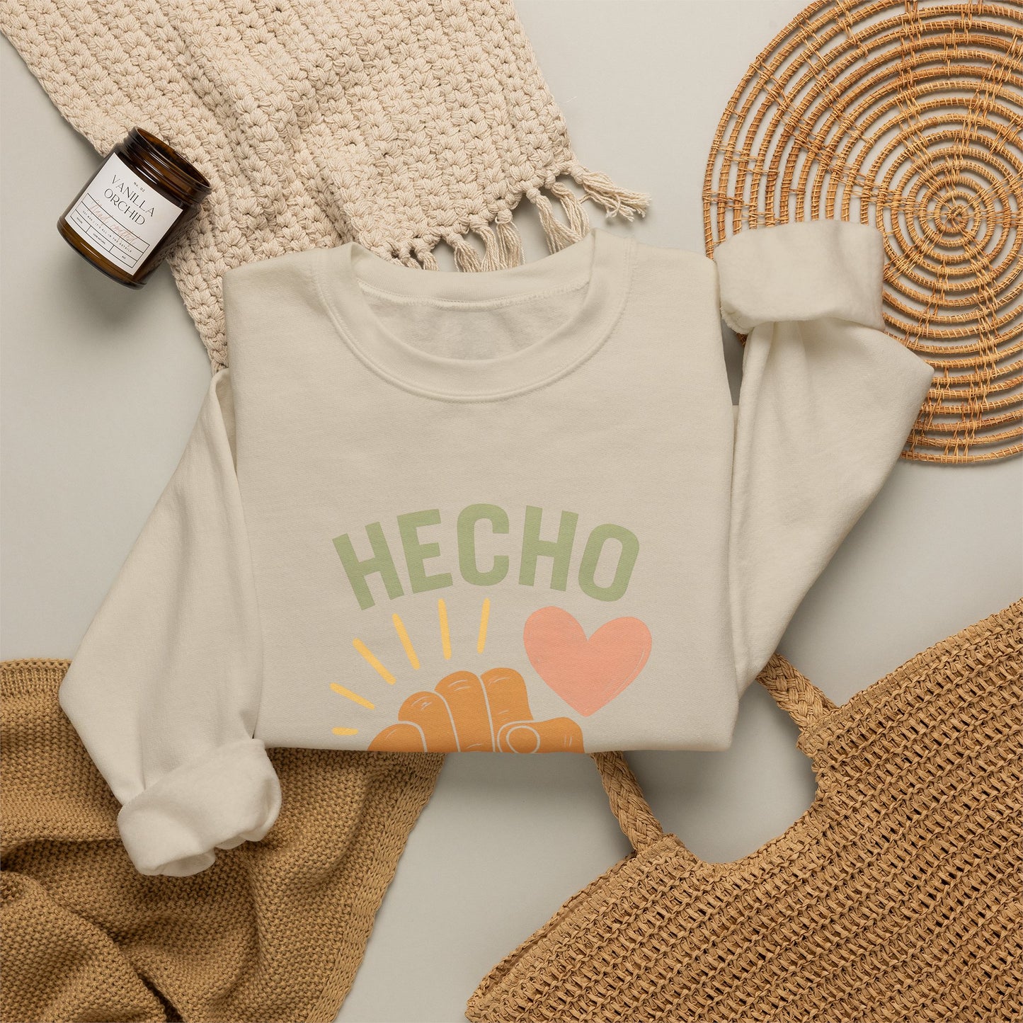 Hecho de Fuerza y Familia Sweatshirt